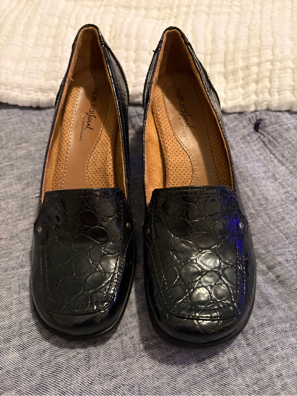 Naturalizer Black Croc-Embossed Slip-On Loafers